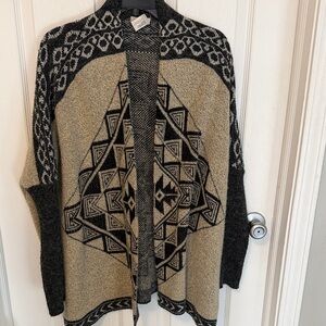 Debut Geometric Patterned Cardigan in Black and Tan